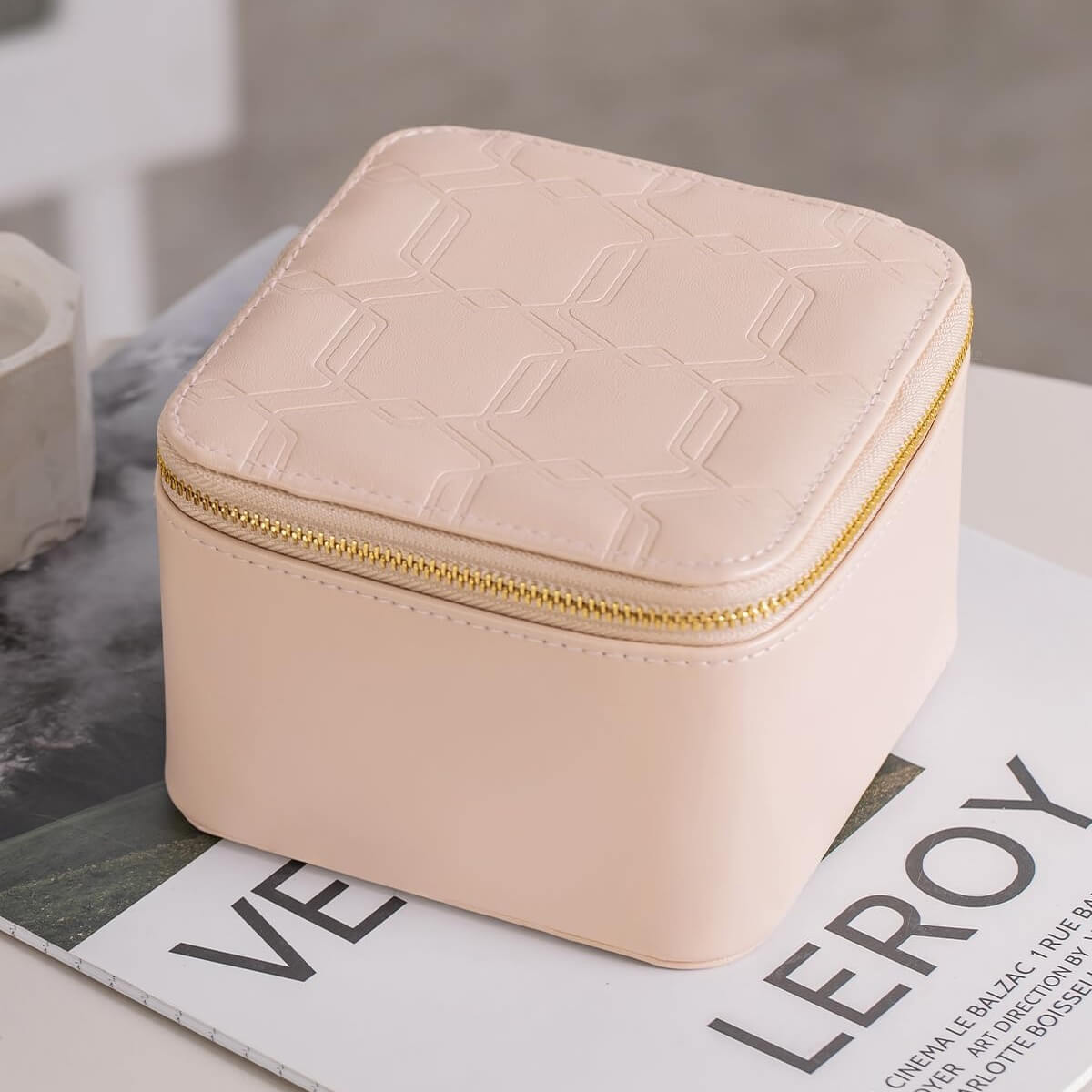 Mini Portable Travel Jewelry Organizer lifestyle – Ranslike